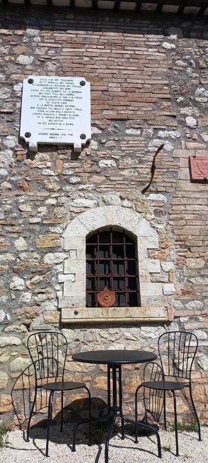 Domus Antiqua Bed & Breakfast Spello Exterior photo